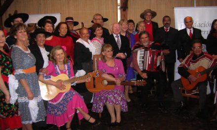 Coro Folklore del Físico Mario Baeza