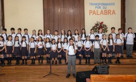 Coro Colegio Adventista de Los Ángeles