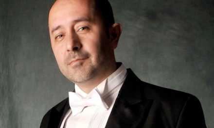 Pablo Muñoz Barra, Cantante, Director y Músico – Argentina